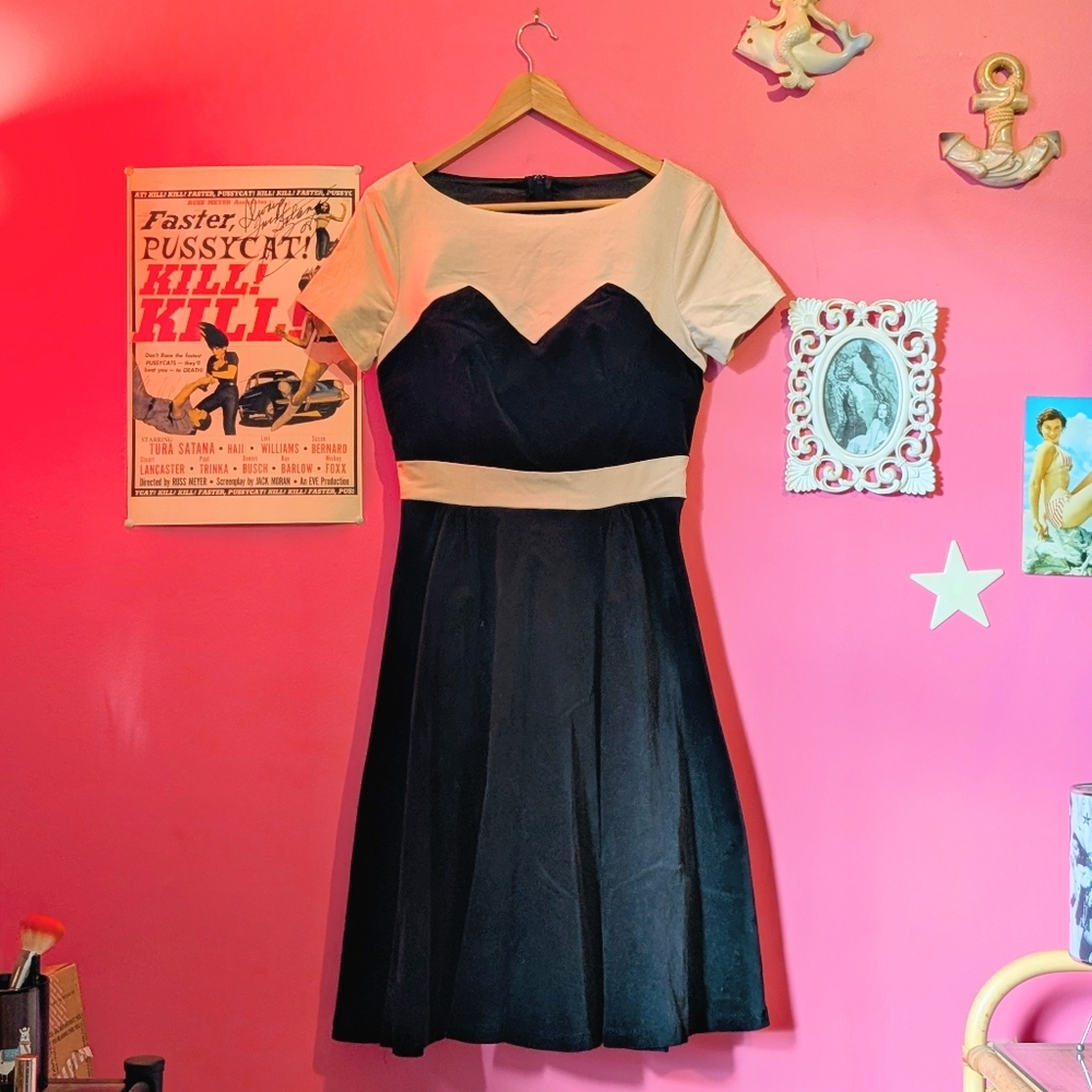 Laura Byrnes Black Label Velvet Cocktail Swing Dress Size S NWOT
